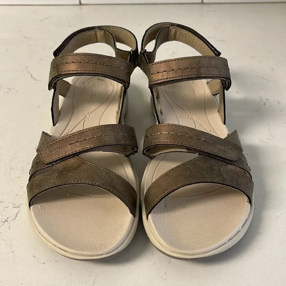 Easy Spirit Explore24 Seestina3 Women's Bronze Sandals Size 10